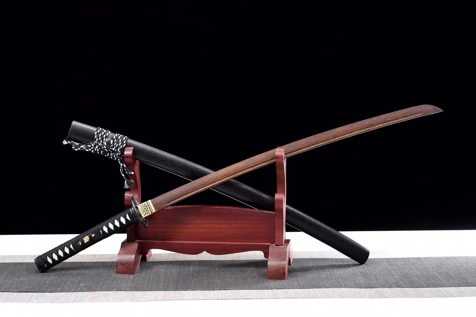 2022秋冬新作】 二振 模造刀 木刀 sword Japanese 武具
